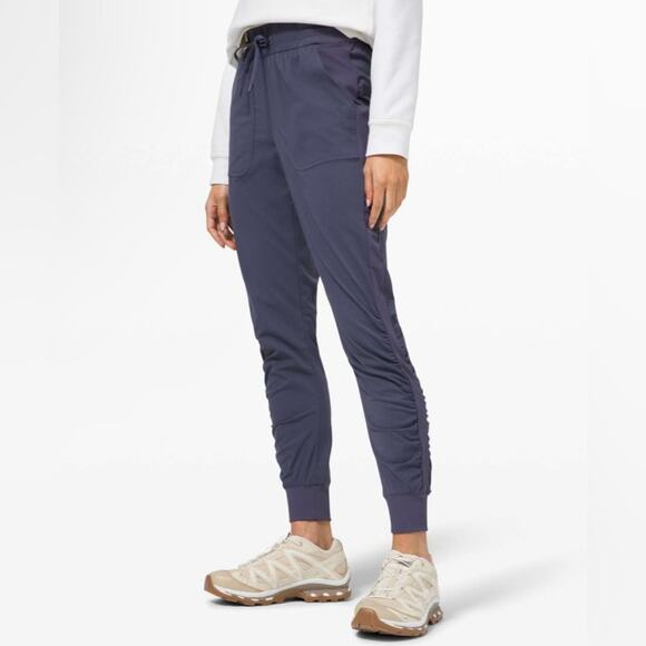 Lululemon Beyond the Studio Jogger in Cadet Blue Size 4 - Picture 1 of 9